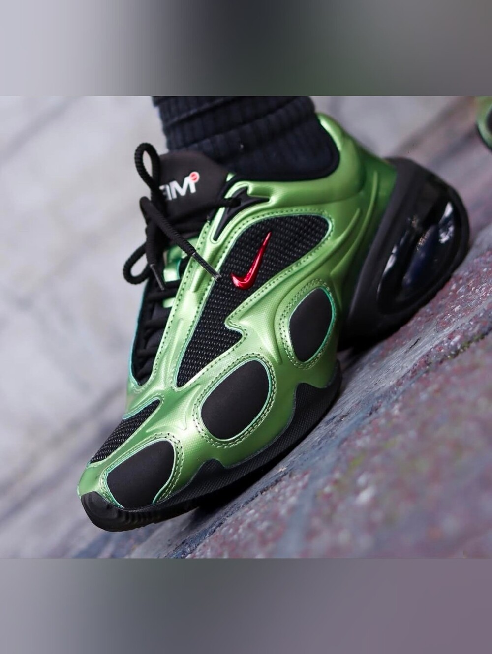 NWOB Nike Air Max Muse Women's Rare Shoes Metallic Green/Silver
